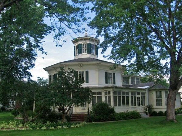 Octagon House