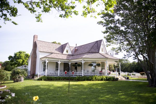 Chickasaw White House